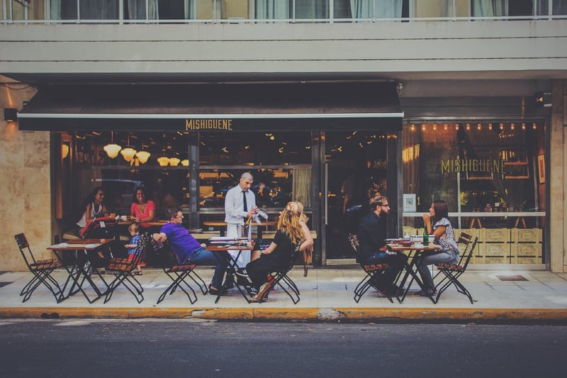 Outdoor Dining Experience